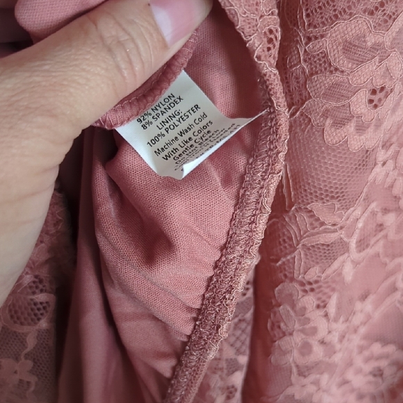 ⚡3x1 Bundle Lace Tops Anne Klein Black Lace Blouse, Red & Pink Mauve - Picture 16 of 16